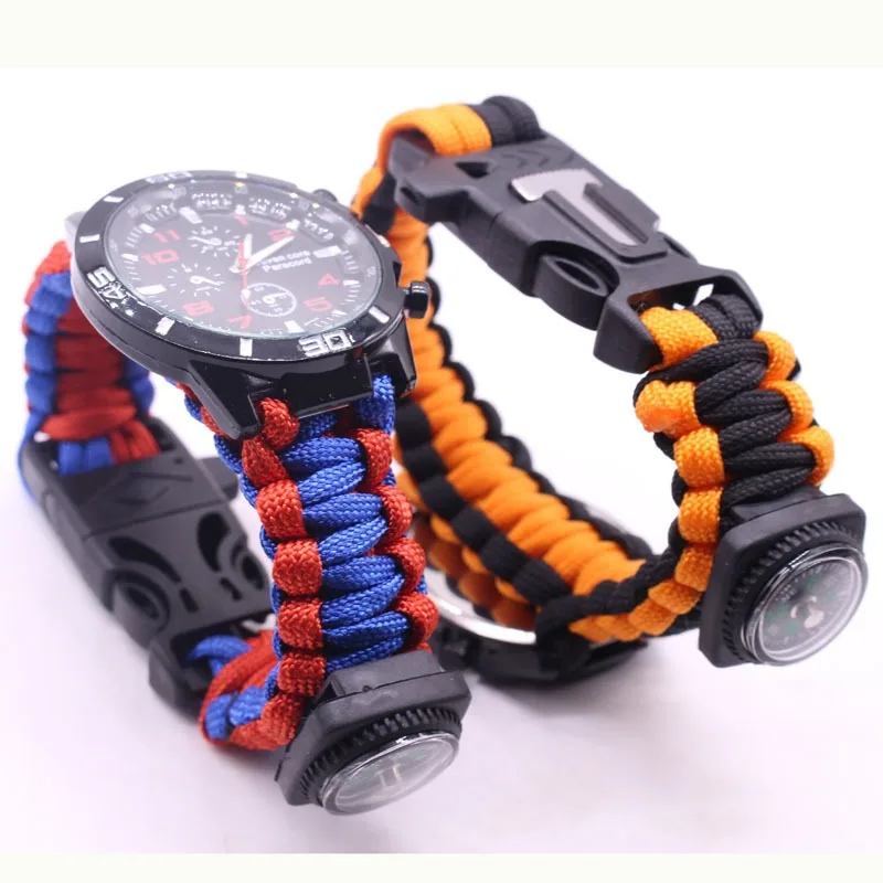 Outdoor Adventure Gifts - 多機能アウトドアウォッチ傘ロープ編みブレスレット、フリントコンパスサバイバルキット、冒険のための7つの機能を備えたデザイン