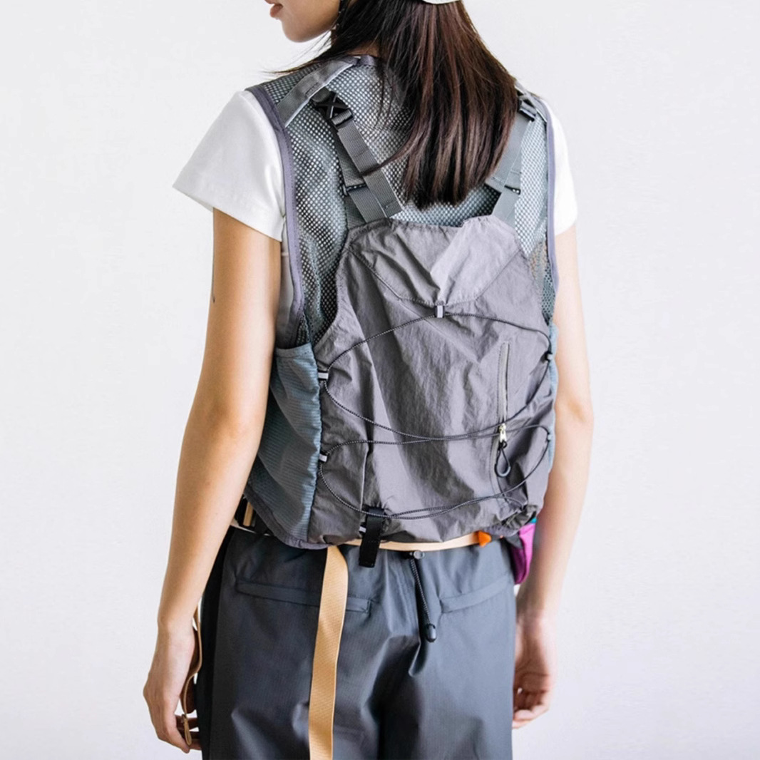 ユニセックスアウトドアユーティリティベストパッチワークマルチ - Outdoor Adventure Vest のレビューと価格